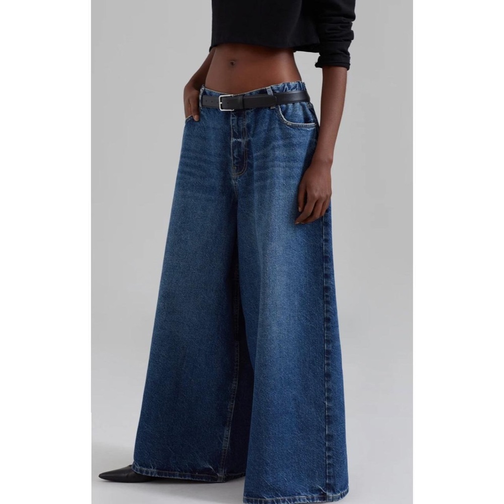 Frankie Shop Sasha Wide Leg Pant in dark blue wash